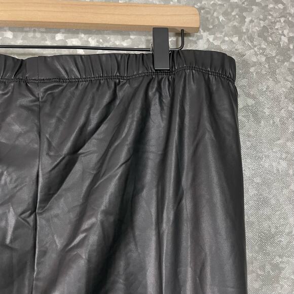 Torrid Women's Plus Size Black Faux Leather High Rise Leggings - Size 3 (3X) - Picture 7 of 8